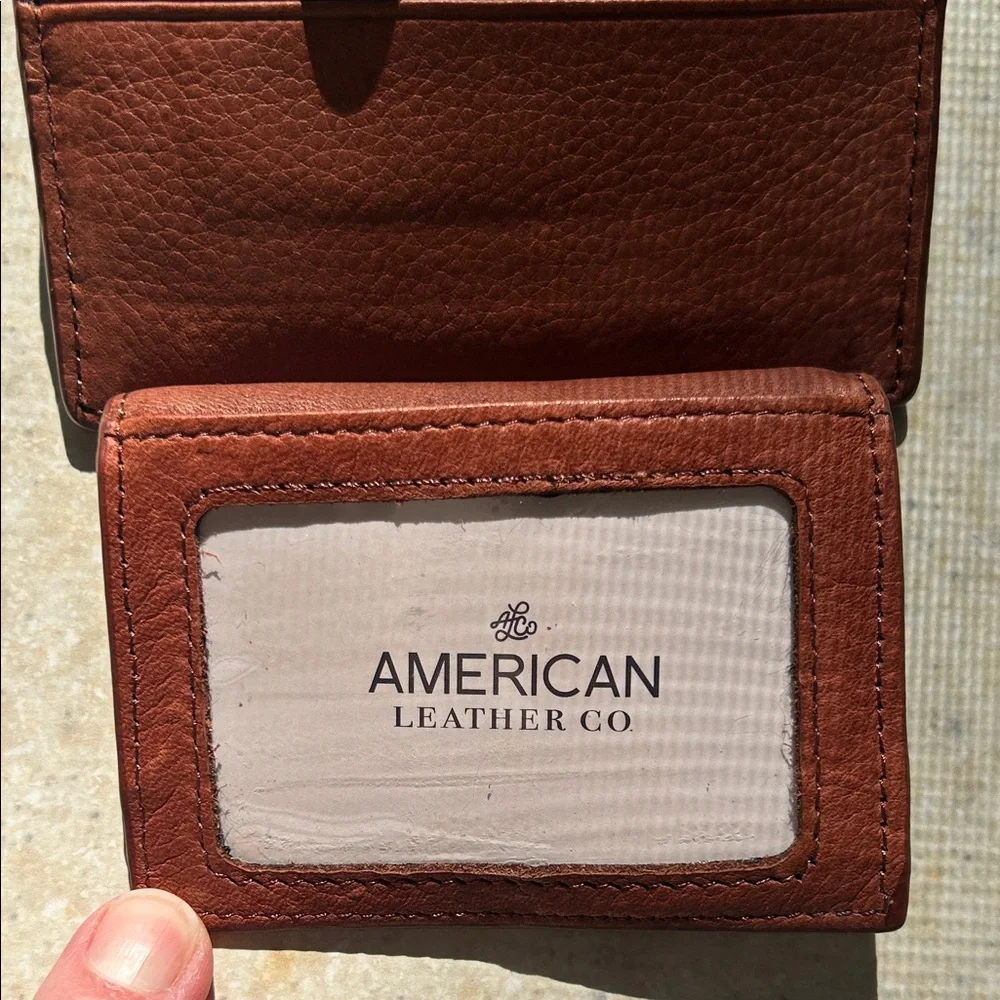 NWOT American Leather Company Veronica Bi-fold Wallet